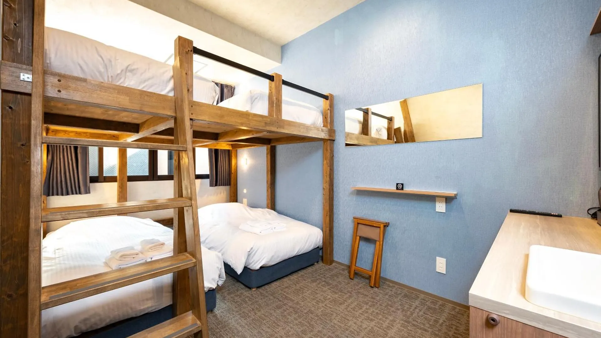 Wellstay Namba Osaca 3*,  Japão