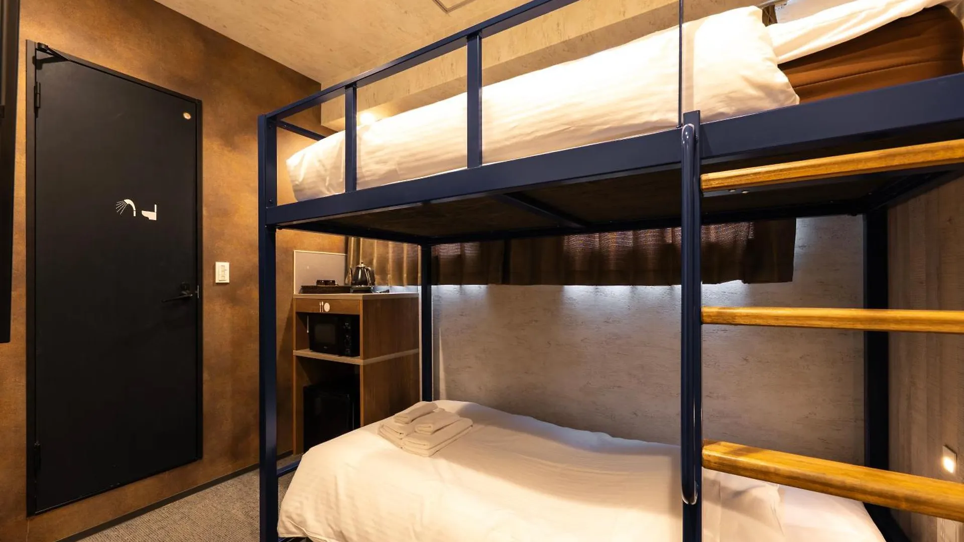 Wellstay Namba Osaca 3*,  Japão